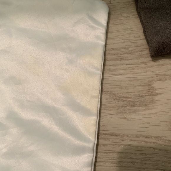 Gucci White Dust Bag with Black Logo - Picture 4 of 7